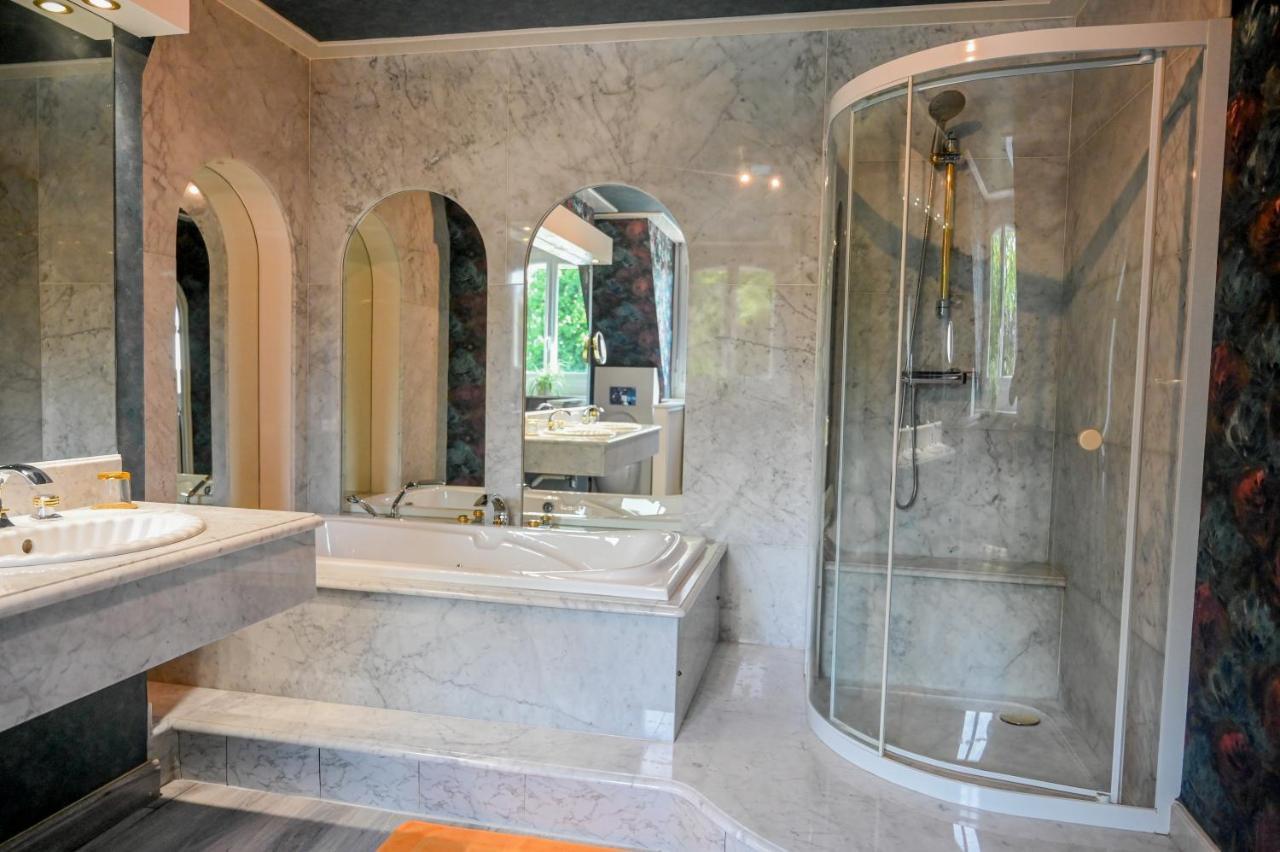 La Fontaine Dort Bed & Breakfast Tessy-sur-Vire Eksteriør bilde