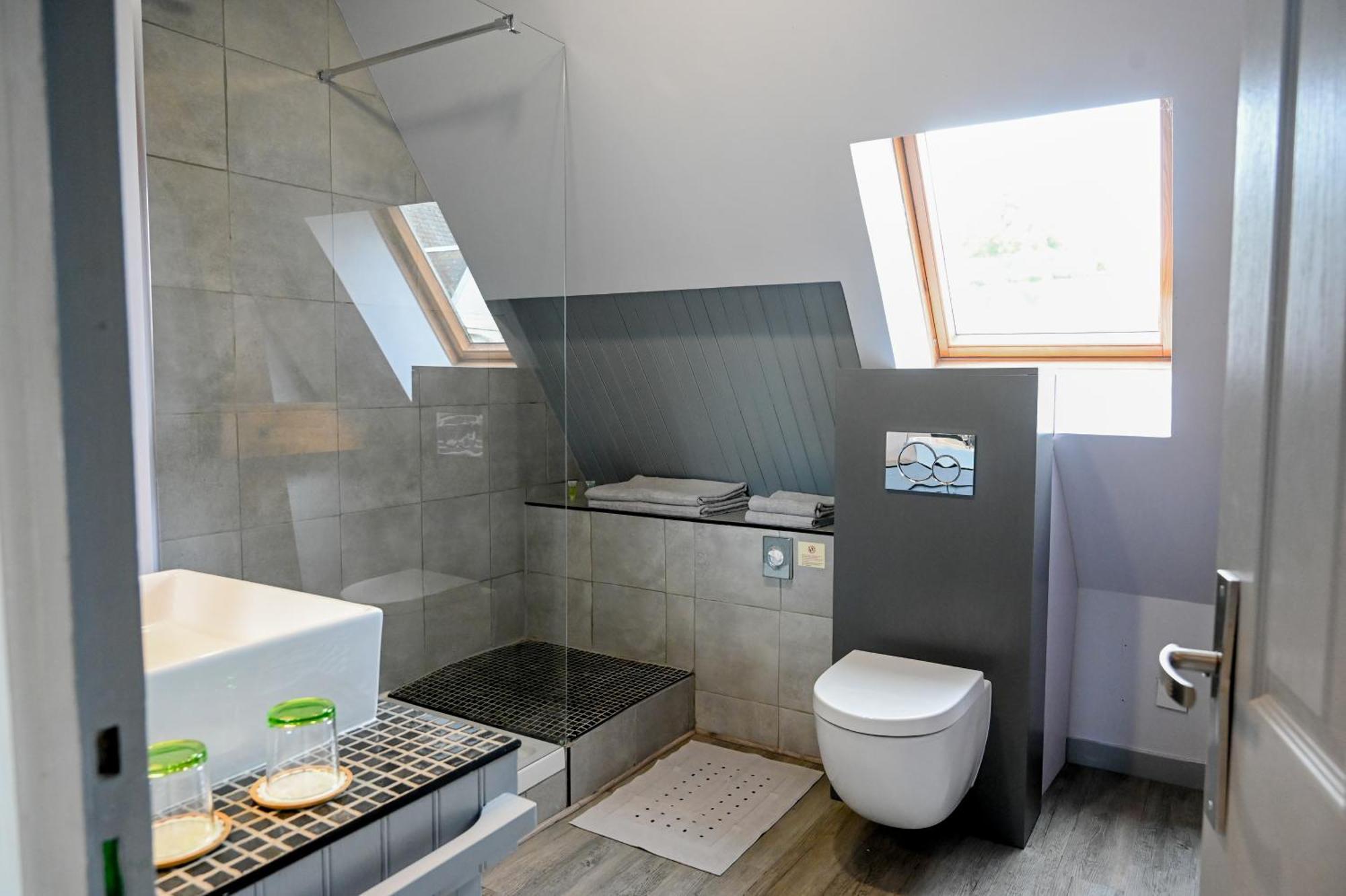 La Fontaine Dort Bed & Breakfast Tessy-sur-Vire Eksteriør bilde